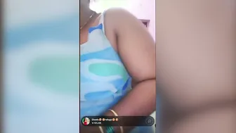 Desi Aunty Stripping And Performing Live For Her Followers