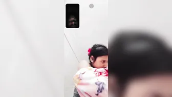 Bengali Milf Showing Her Tight Body On Naughty Video Call