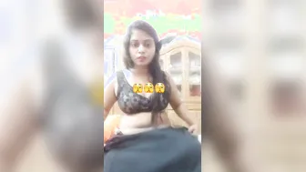 Desi Babe Dancing Wild Stripping Down Rubbing Herself At Home