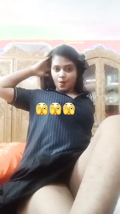 Desi Babe Dancing Wild Stripping Down Rubbing Herself At Home