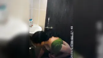 Slim Aunty Unwrapping Her Saree Filming Her Private Bathing Time