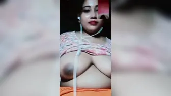 Red Lipstick Aunty Getting Naked During Secret Video Call Affair