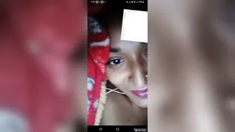 GF Stripping Naked Showing Her Boobs On Video Call Leak