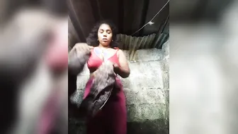 Thick Bengali Gf Showing Her Nude Body In Bathroom Selfie Vid