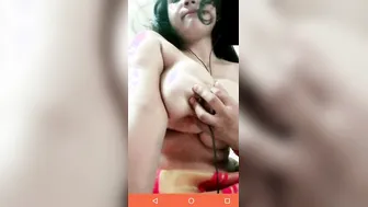 Bengali GF Showing Massive Boobs Topless On Video