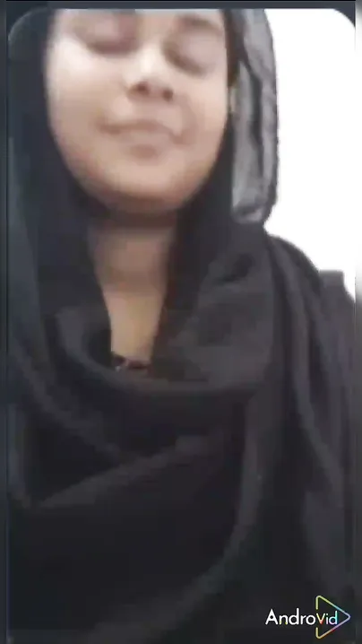 GF In Hijab Teasing Topless On Cam Before Sucking Dick