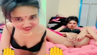Cute Married Bhabhi Spreading Pussy Teasing On Naughty Video Ca