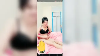 Cute Married Bhabhi Spreading Pussy Teasing On Naughty Video Ca