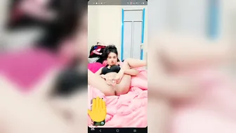 Cute Married Bhabhi Spreading Pussy Teasing On Naughty Video Ca