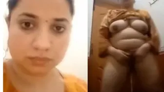 Horny Bhabhi Shaking Her Hips Getting Fingered On Live Cam