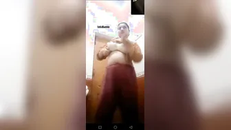 Horny Bhabhi Shaking Her Hips Getting Fingered On Live Cam