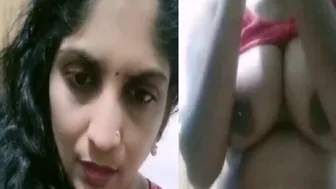 Telugu Wife Exposing Big Boobs And Pussy For Her Lover Cam