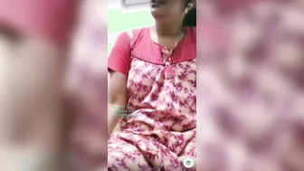 Telugu Wife Exposing Big Boobs And Pussy For Her Lover Cam