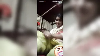 Horny Bhabi Fingering Herself On Video Call Showing Off