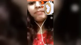 Expressive Bhabi Revealing Tits And Pussy On Video Chat