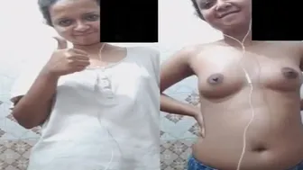 Topless Bhabi In Shower Exposing Perky Tits To Camera