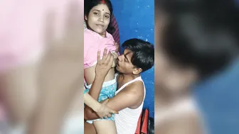 Married Woman Sucking Veggie Sellers Dick For Discount
