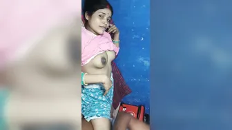 Married Woman Sucking Veggie Sellers Dick For Discount