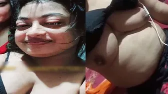 Married Bhabhi Stripping Her Bra Off To Reveal Huge Natural Tits