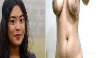 College Babe With Huge Boobs Bathing Naked Caught On Camera