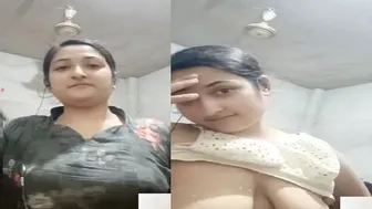 Sexy Bhabhi Doing Naughty Striptease Caught In Leaked Video