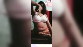 Thick Desi GF Shaking Her Big Ass During Naughty Call