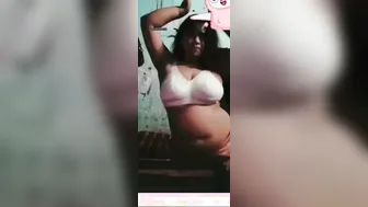 Thick Desi GF Shaking Her Big Ass During Naughty Call
