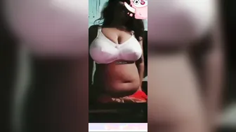 Thick Desi GF Shaking Her Big Ass During Naughty Call