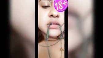 Horny Tamil GF Fingering Wet Pussy Live For Her BF