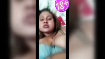 Horny Tamil GF Fingering Wet Pussy Live For Her BF
