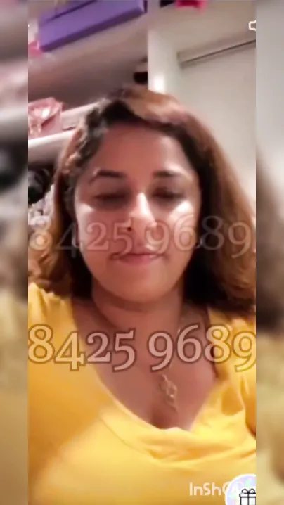 Tamil Girl Shows Off Her Massive Natural Boobs On Private Cam