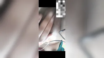 Tamil Girl Films Herself Rubbing Her Pussy And Playing