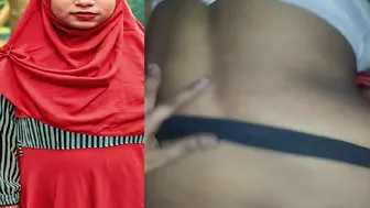 Hijab Girl Showing Her Ass Before Village Sex Session
