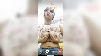 Horny Slut Fingering Herself Live While Moaning Loud