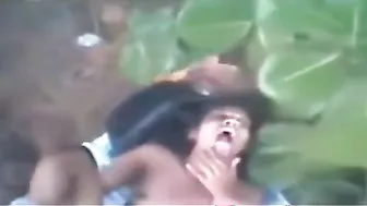 South Indian sex vids of Mallu bhabhi Jyothi outdoors