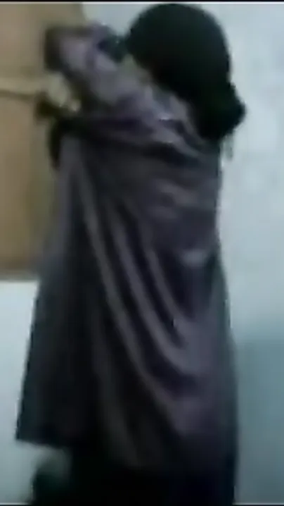 Indian hidden livecam porn mms of salesman fucking aunty