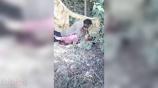 Desi sex movie of village prostitute fucking outdoor with client