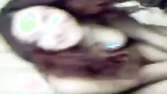 Hot Indian Girl Showing Off Her Curves in Selfie