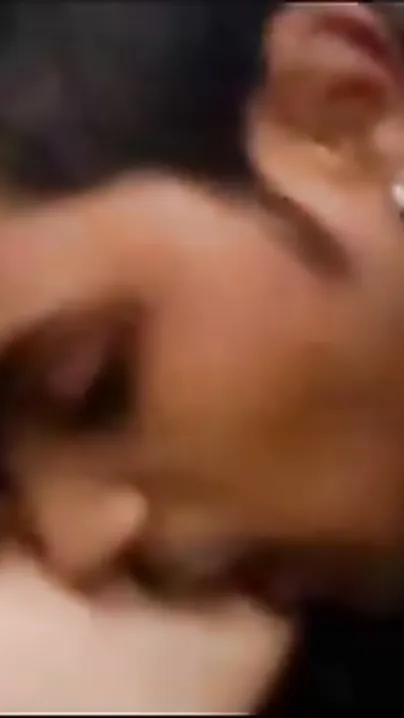 Pakistani sex video of Karachi desi cutie large boobs sucked