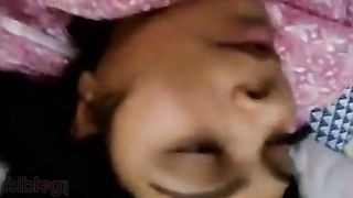 Large milk cans Indian aunty desi mms sex scandal with neighbour