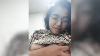 Tattooed Wife Squeezing Her Huge Tits In Selfie Video