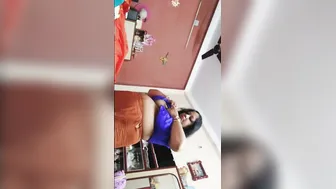 Mom Caught Changing Showing Her Huge Natural Boobs