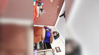 Mom Caught Changing Showing Her Huge Natural Boobs