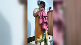 Curvy Babe Stripping Out Of Her Saree Showing It All