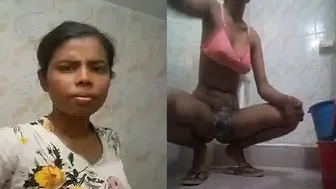 GF Shaving Her Pussy Recorded For Her Boyfriend