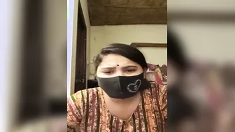 Masked Cutie Showing Thick Tits And Sexy Pussy Naked