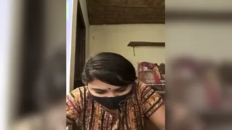 Masked Cutie Showing Thick Tits And Sexy Pussy Naked