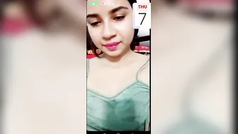 Hot Babe Flashing Her Tits To Boyfriend In Selfie