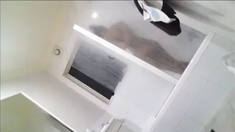 Sexy Babe Bathing Naked And Fingering Herself On Tape