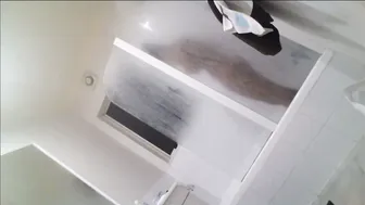 Sexy Babe Bathing Naked And Fingering Herself On Tape